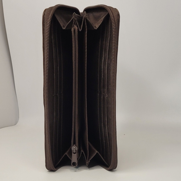 ▪︎New! Etienne Aigner Canvas Wallet - Picture 9 of 14